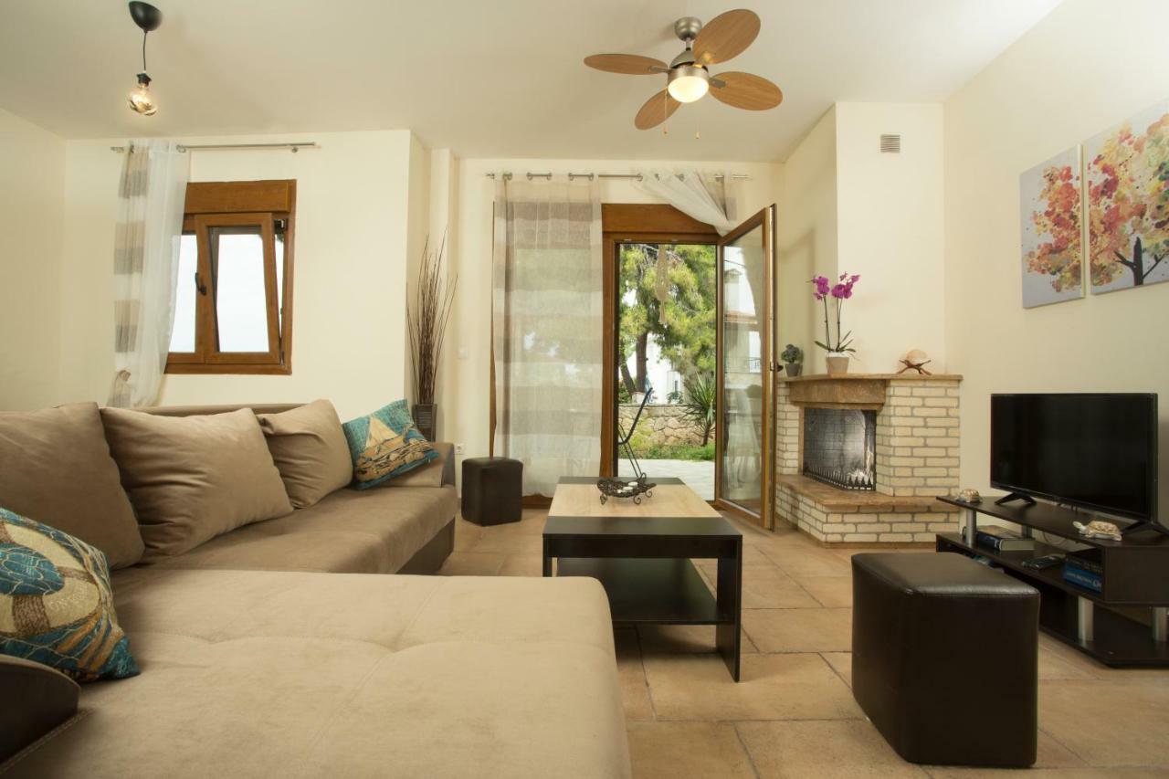 Izabella Sea Side Villa ซีวิรี ภายนอก รูปภาพ